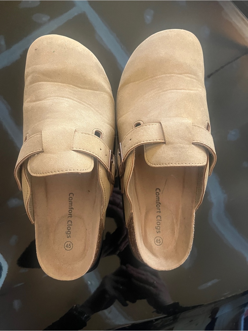 Unisex beige clog slip on shoes men’s size 11 or women’s size 13